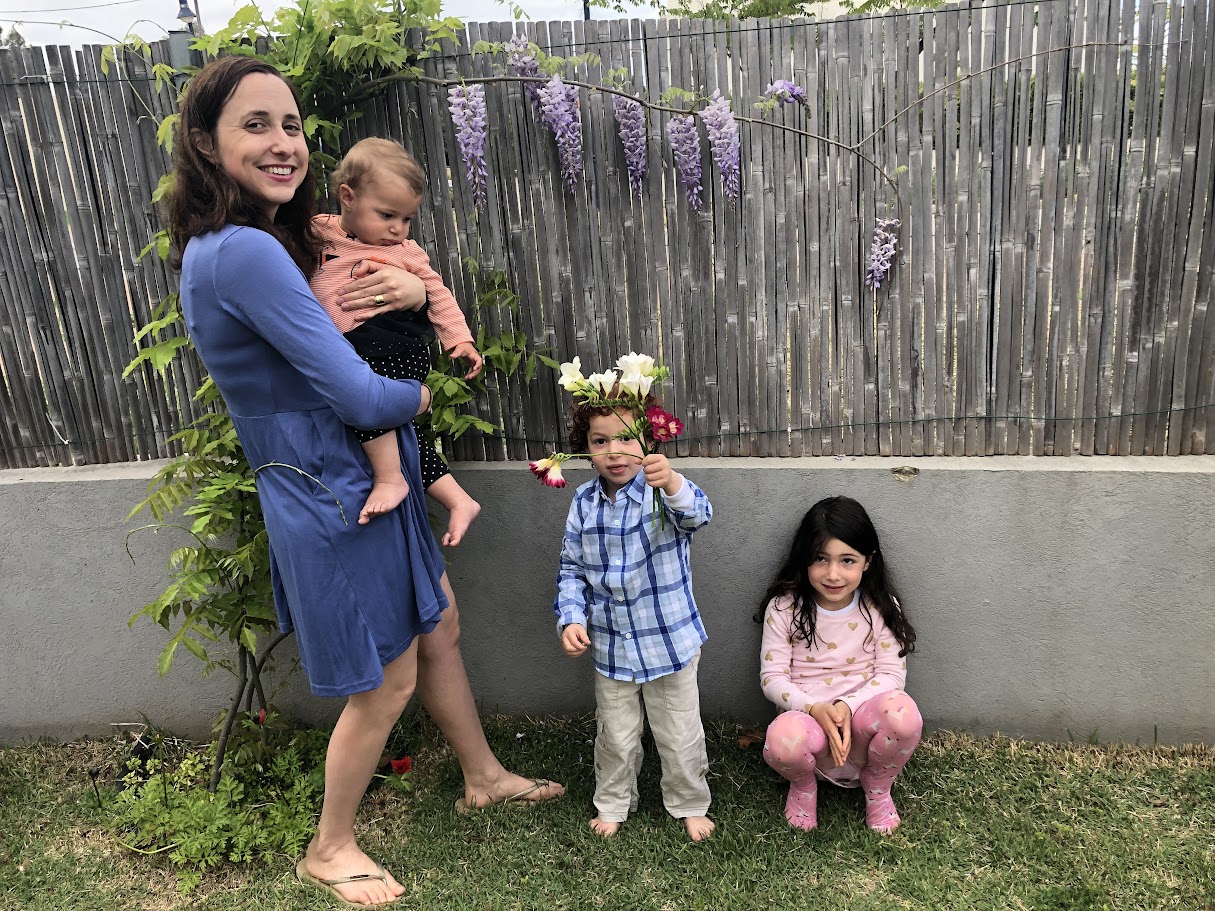 נועה גלבר - יעצת הנקה ואחות מוסמכת. מעניקה שירות באזור חדרה, חריש, עמק חפר והסביבה